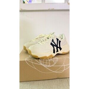 MLB Yankees Shoes Casual Unisex - No Box Used ONCE